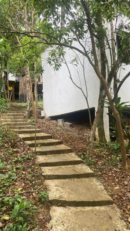 Chale Cocaia * Ilhabela